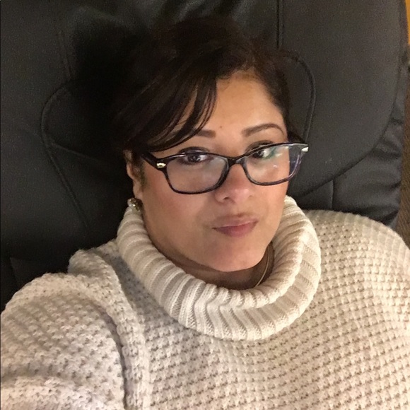 Meet your Posher, Sophia - Picture 4 of 8